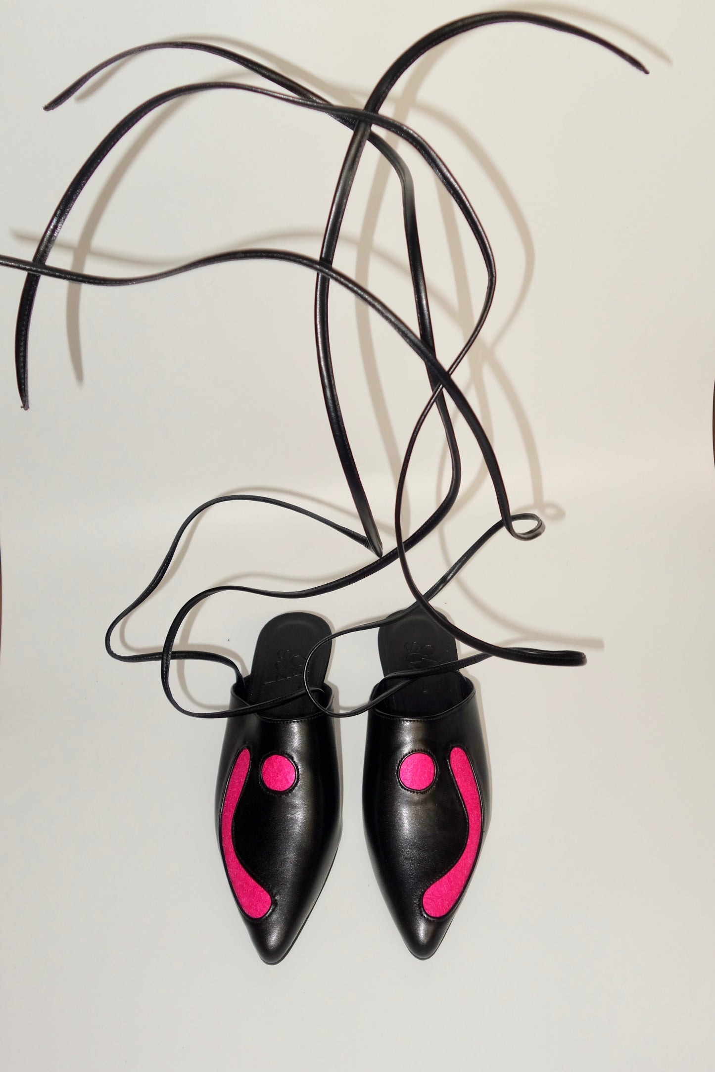 "L. LAMP" in Black Pink